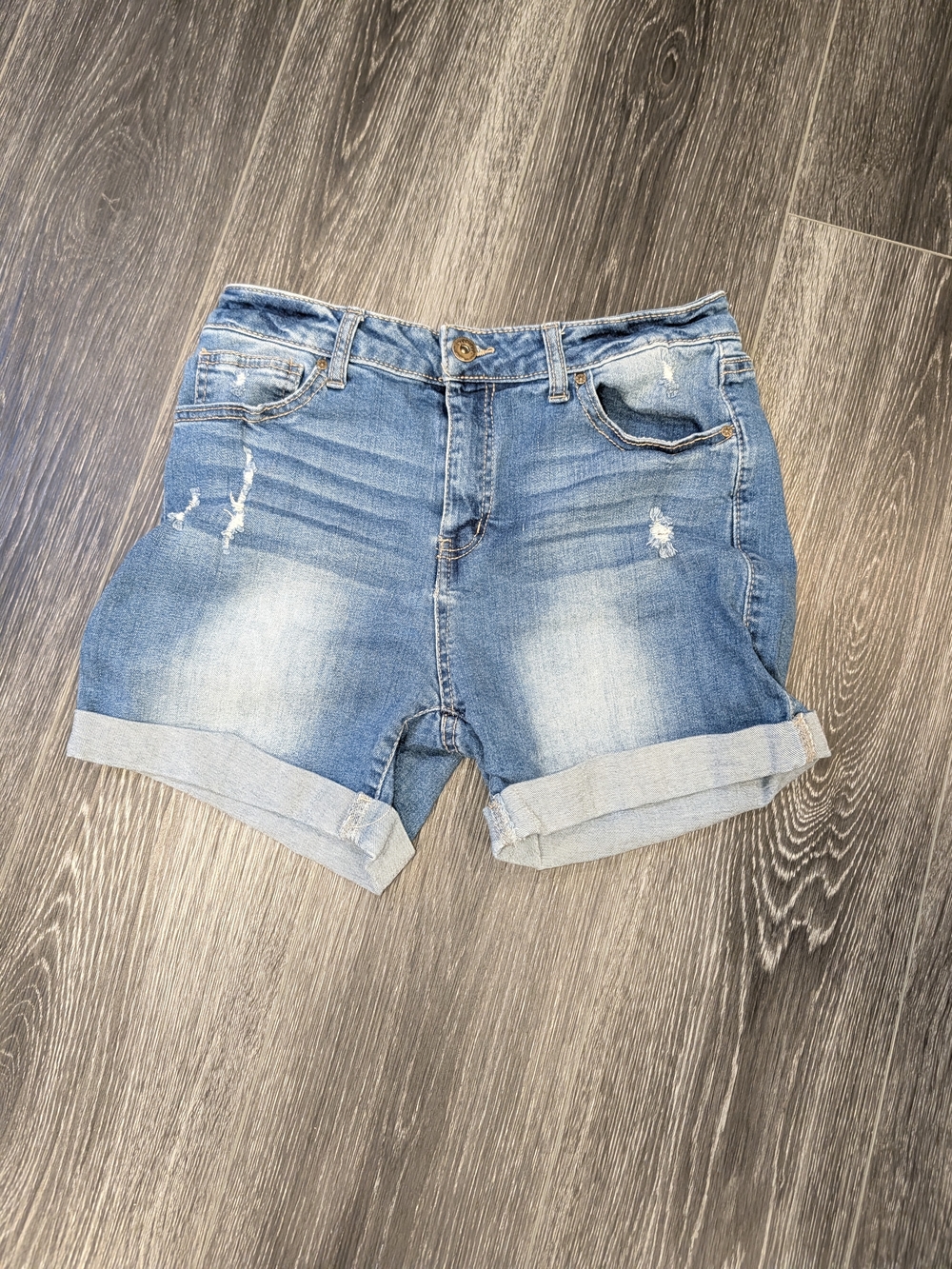 Casual Womens Denim Roll-Cuff Shorts